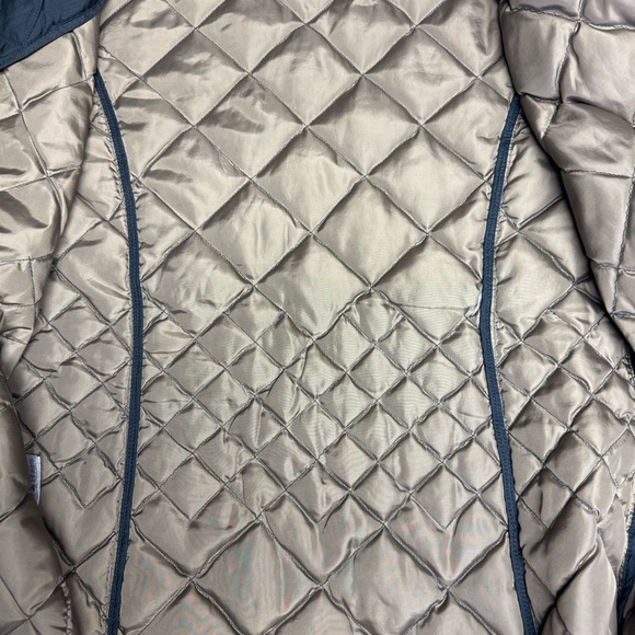 Vintage Eddie Bauer Women's Quilted Puffer Jacket 550 Down Navy and Green - Picture 6 of 8
